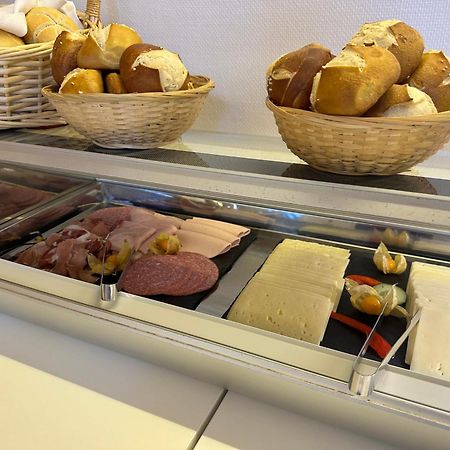 巴巴罗萨酒店 卡尔斯鲁厄 外观 照片